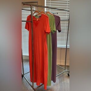 3 MAXI DRESS BUNDLE WITH POCKETS, LOUNGEWEAR, COMFORTABLE, STRETCHY. SIZE SMALL